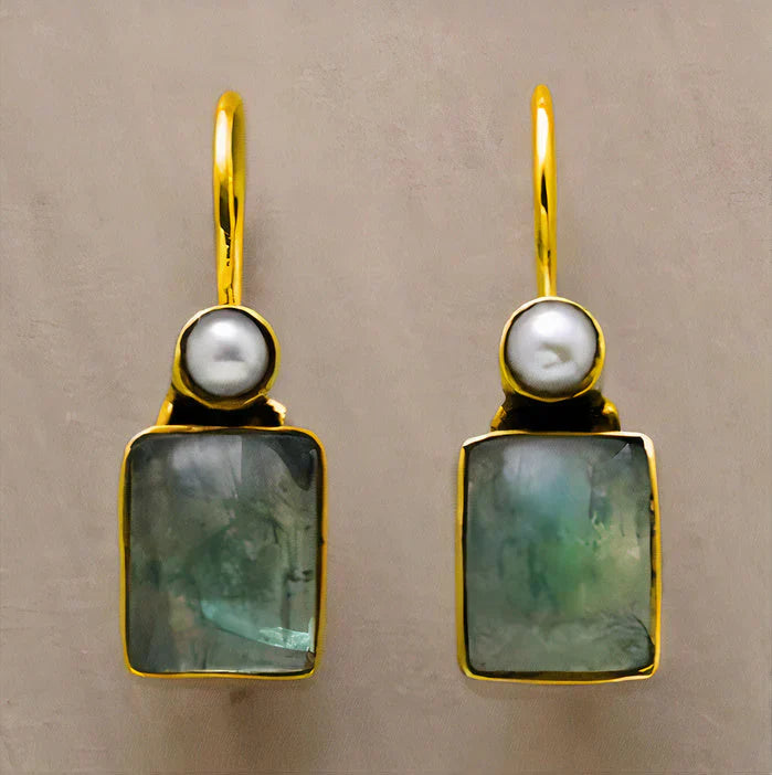 Green Stone Inlaid Pearl Earrings