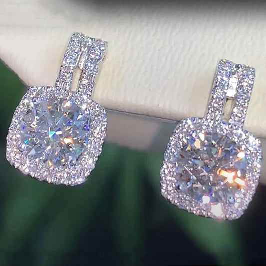 Klassiske Cubic Zirconia øreringe i sterling sølv