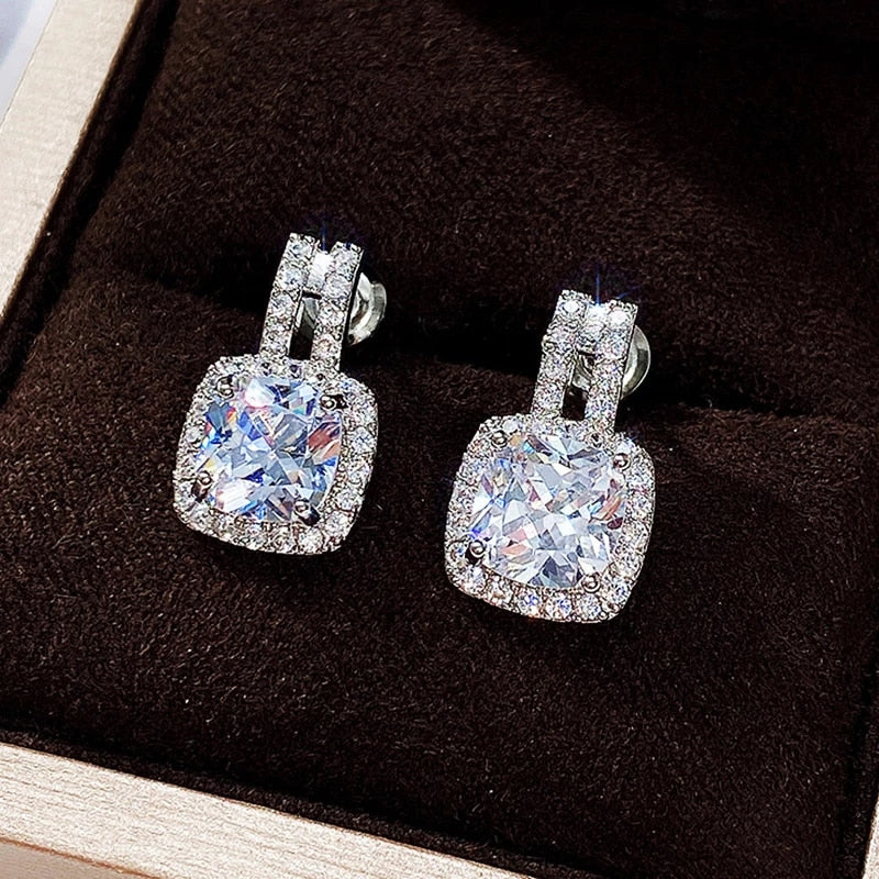Klassiske Cubic Zirconia øreringe i sterling sølv